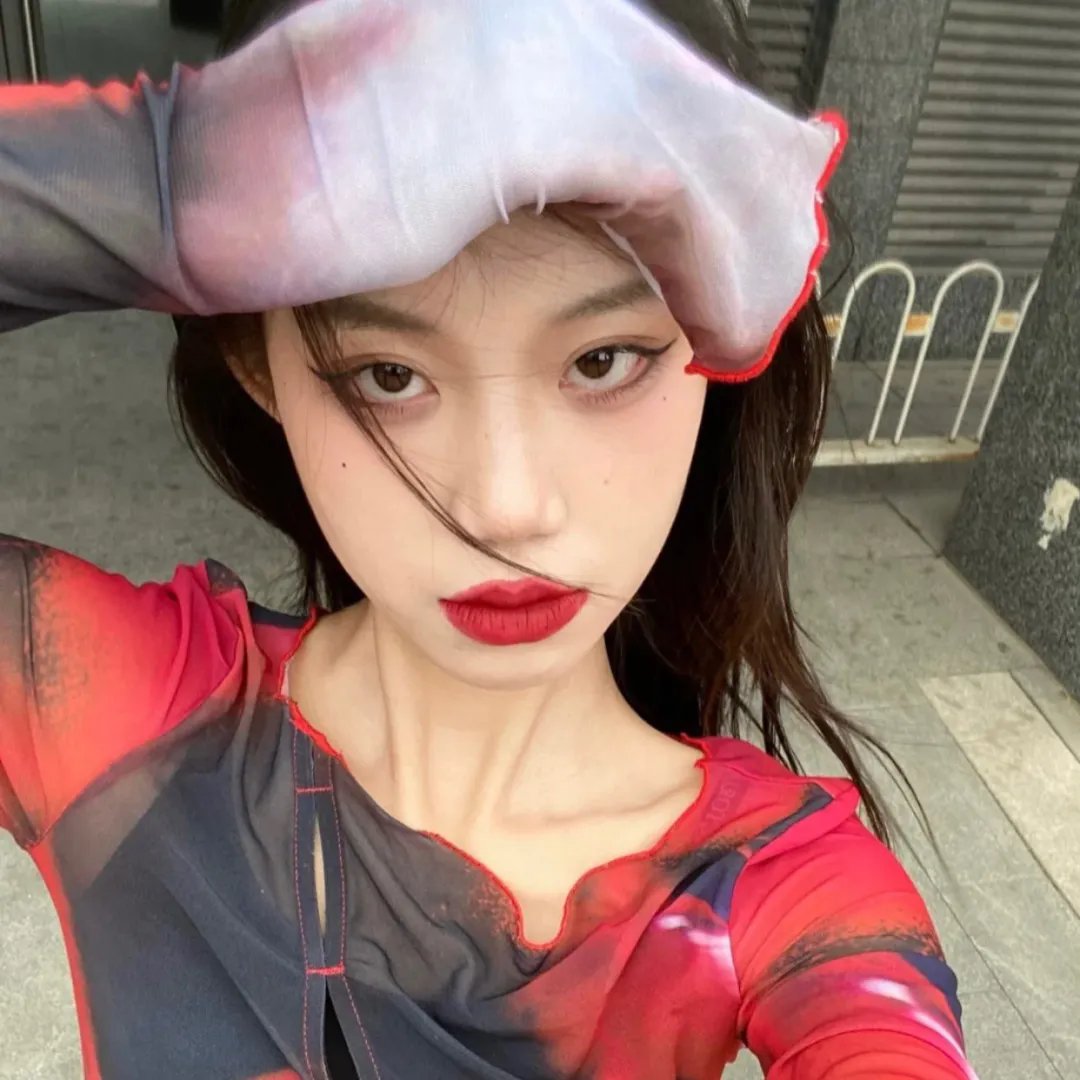 怪兽与女孩